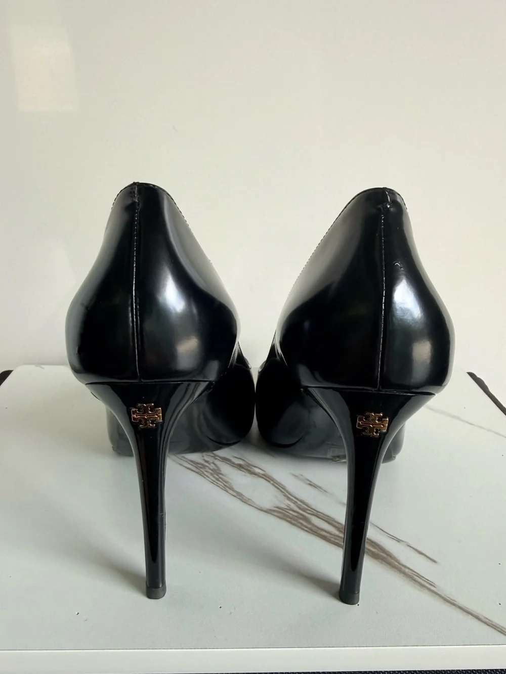 Tory Burch Black Pumps with White Pointed Toe